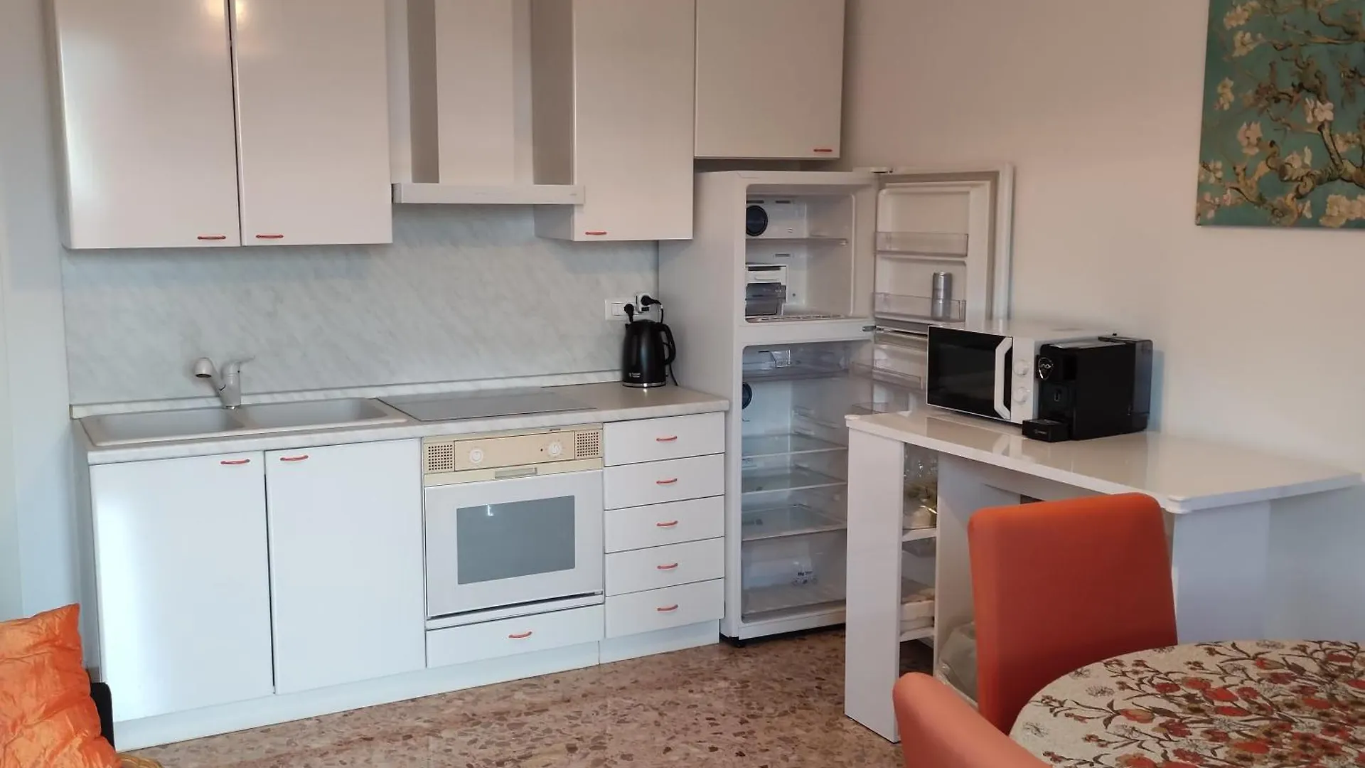 Home In Trastevere With Garage Rome Italy