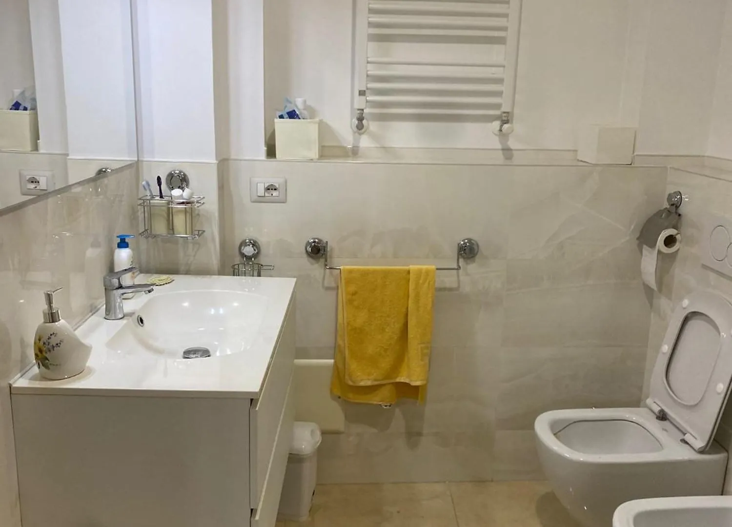 Home In Trastevere With Garage Rome Italy