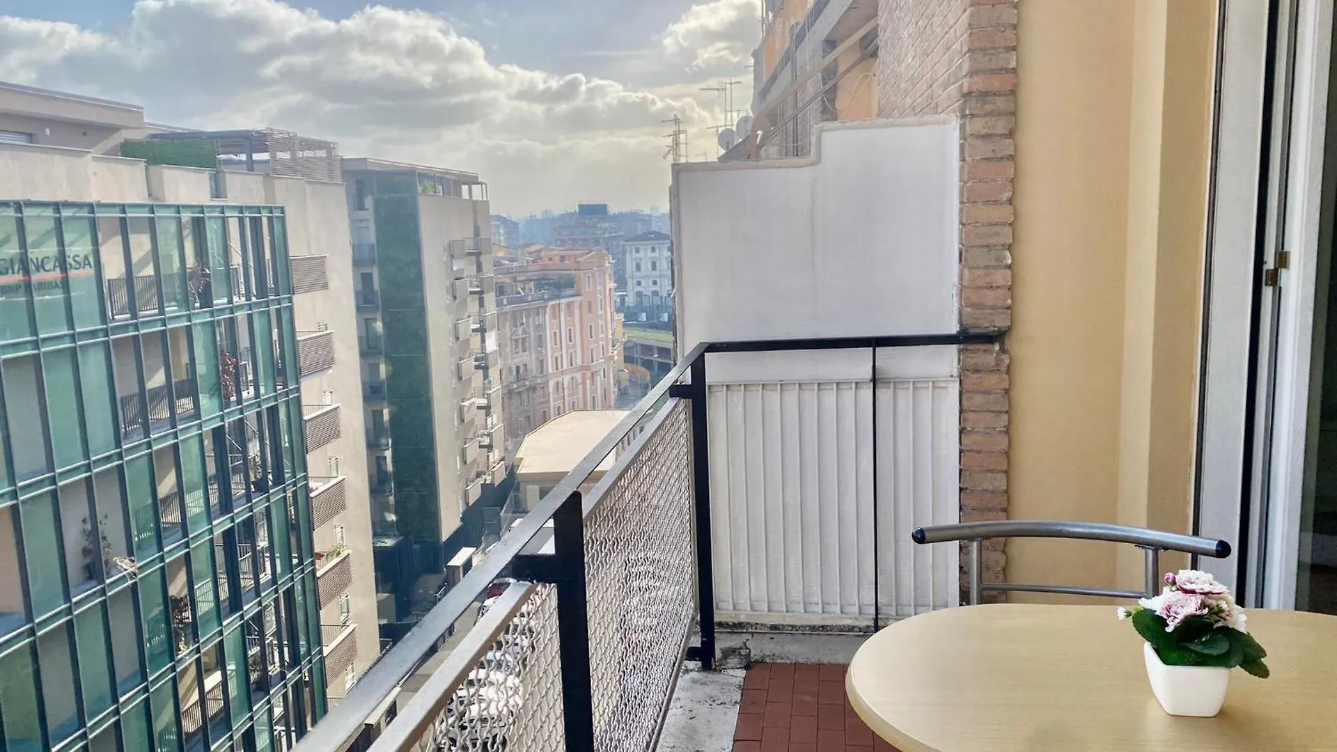 Home In Trastevere With Garage contacts